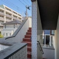 横浜市港北区菊名の賃貸物件/この曲線。歩くたびに少し好きになる共用部