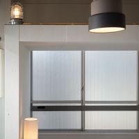 千代田区神田三崎町の賃貸物件/個性のある照明が空間のアクセントになっています