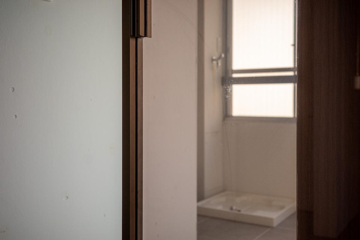 千代田区神田三崎町の賃貸物件/間仕切りのガラス引き戸