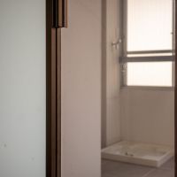 千代田区神田三崎町の賃貸物件/間仕切りのガラス引き戸