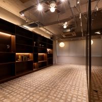 千代田区神田小川町の賃貸物件/ブラインドを閉めると空間にぐっとムードが生まれます