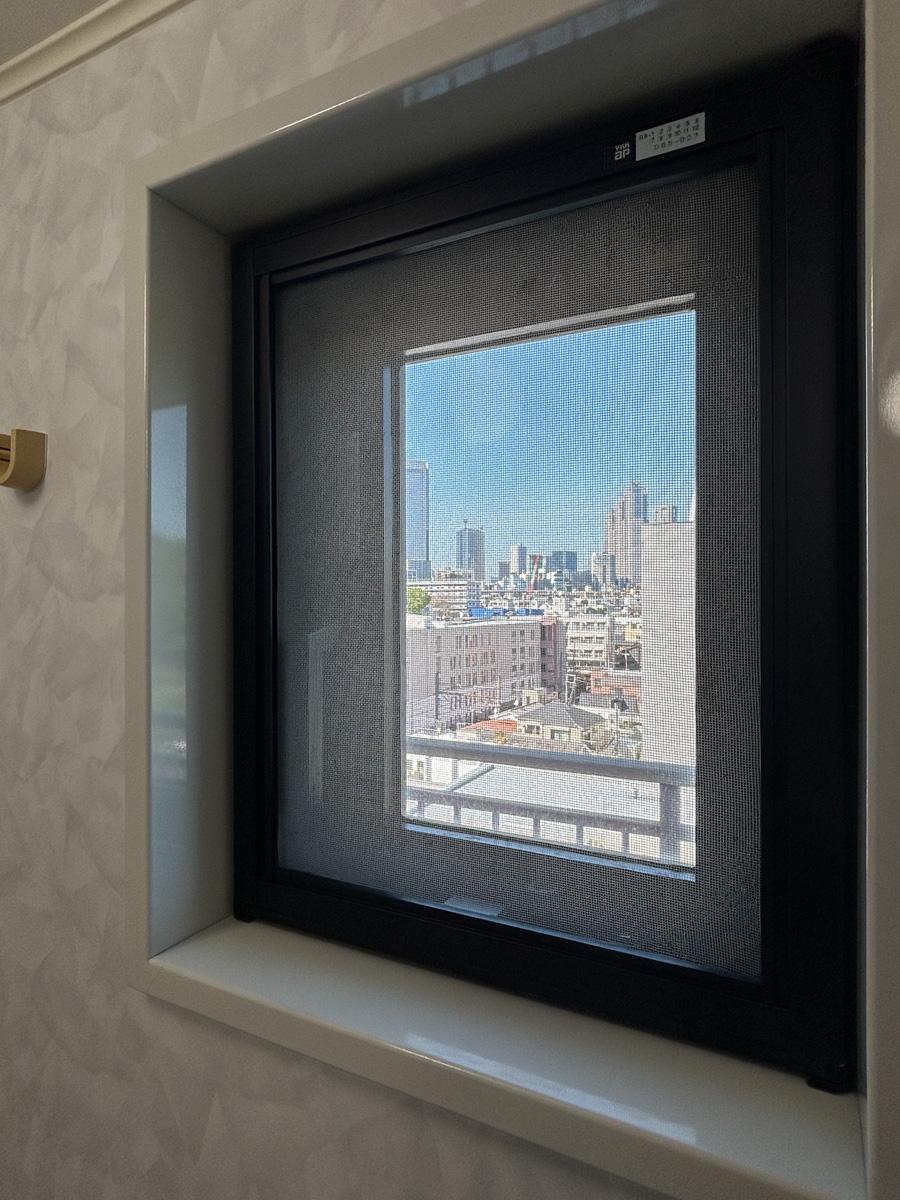 渋谷区代々木の賃貸物件/バスルームも窓付き。ちょっとした開放感を味わえます