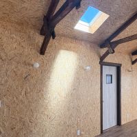 埼玉県入間市東町の賃貸物件/天窓からの光がきれいに入る