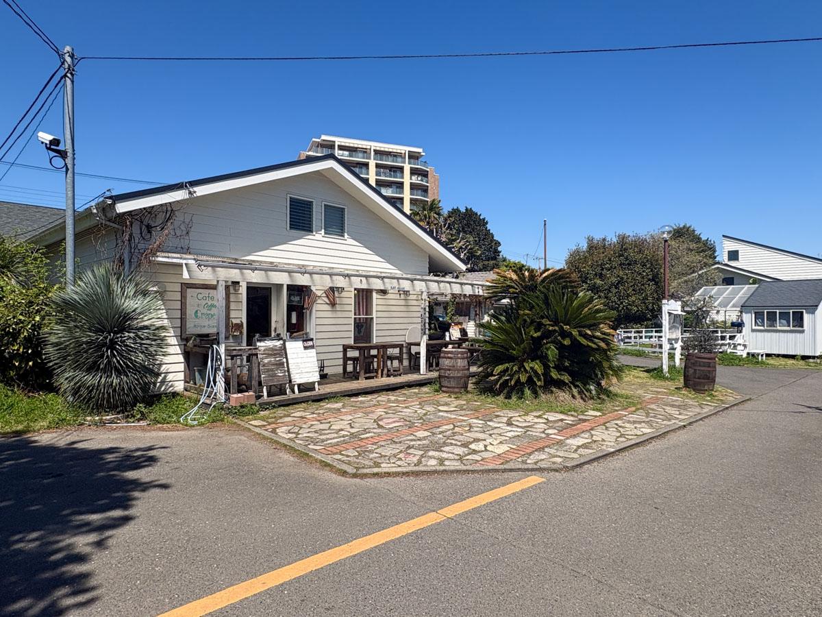 埼玉県入間市東町の賃貸物件/タウンの中のカフェ