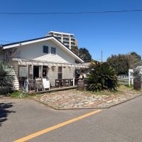 埼玉県入間市東町の賃貸物件/タウンの中のカフェ