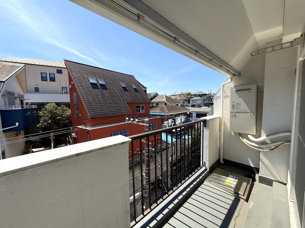 横浜市中区矢口台の賃貸物件/南に面したバルコニー