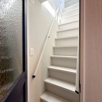 横浜市中区矢口台の賃貸物件/屋上には少し急な内階段でアクセスします