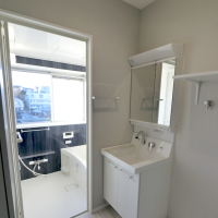 横浜市中区矢口台の賃貸物件/ユニットバスと洗面、洗濯機置場