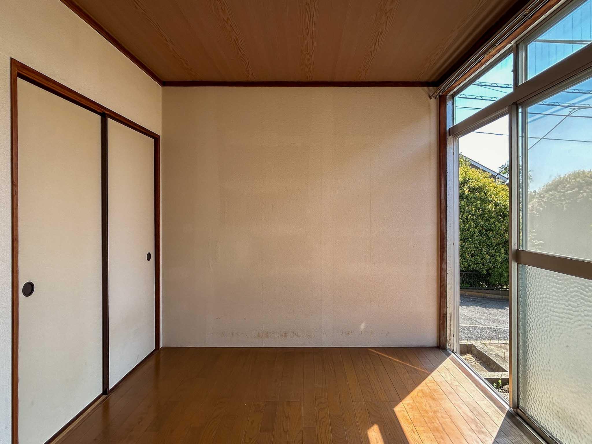 横浜市神奈川区三ツ沢上町の賃貸物件/B棟101：南東側の洋室