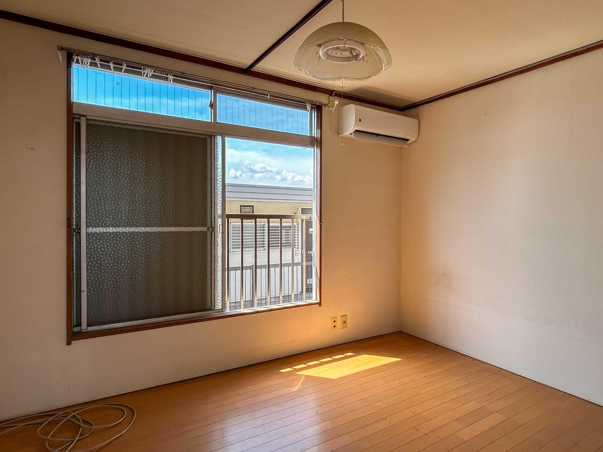 横浜市神奈川区三ツ沢上町の賃貸物件/B棟201：南西側の洋室