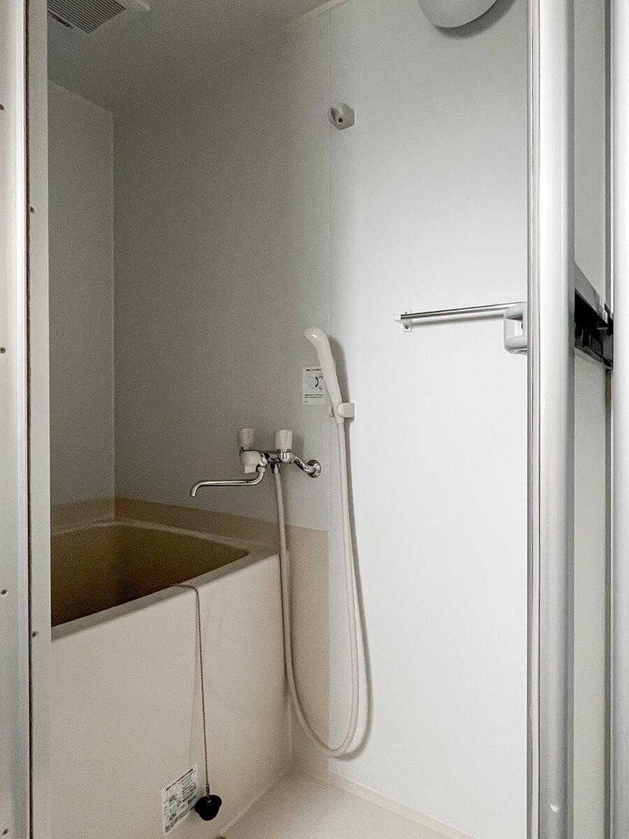 世田谷区池尻の賃貸物件/お風呂はシャワールーム程度の広さ