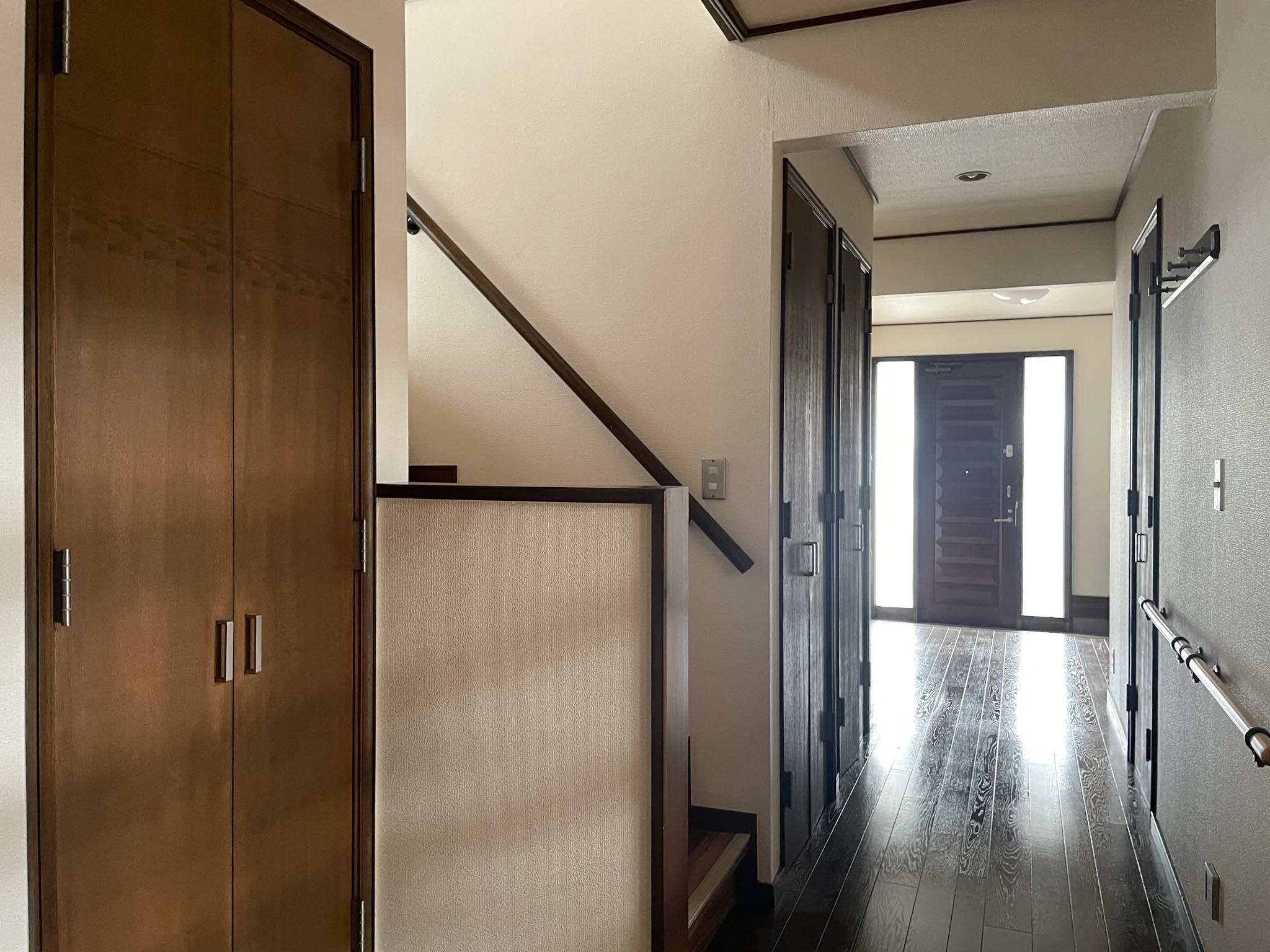 武蔵野市吉祥寺北町の賃貸物件/1F：廊下にも収納がたっぷり用意されています