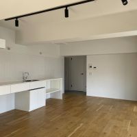 台東区浅草の賃貸物件/ダイニングテーブルを空間の中心にゆったりと配置できます