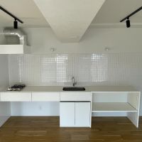 台東区浅草の賃貸物件/2口ガスコンロのキッチンはワイドで料理がしやすい