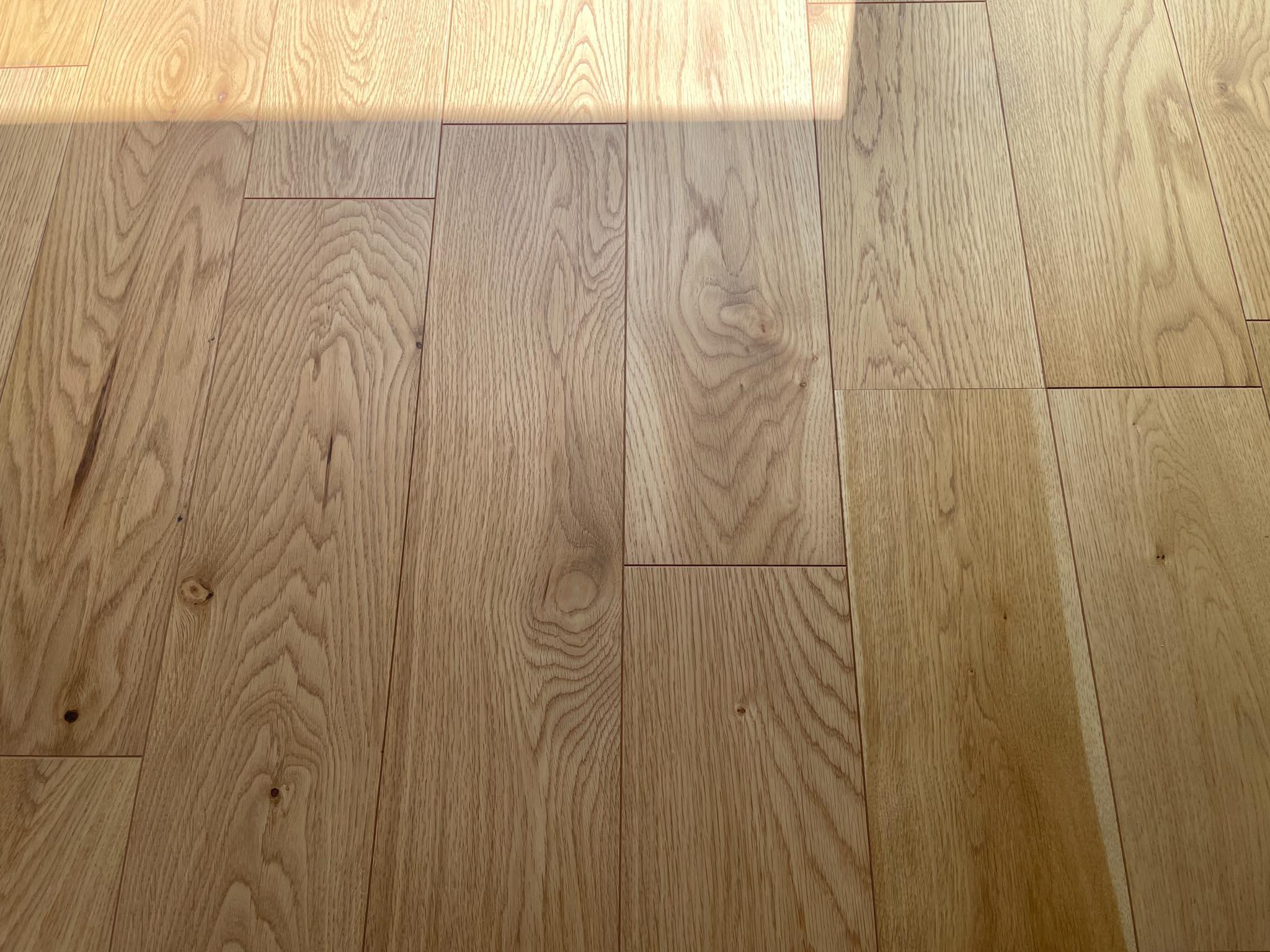 台東区浅草の賃貸物件/足元にはオーク材のフローリング