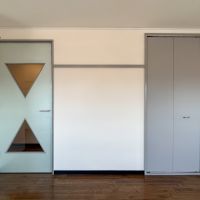  目黒区中町の賃貸物件/801号室:扉はミントグリーン