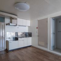 杉並区天沼の賃貸物件/手前の部屋は9帖のダイニングスペース