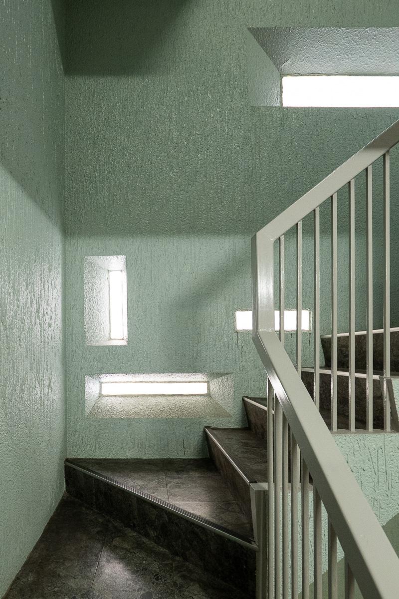 杉並区天沼の賃貸物件/大小の窓がつくる、不規則な美しさ