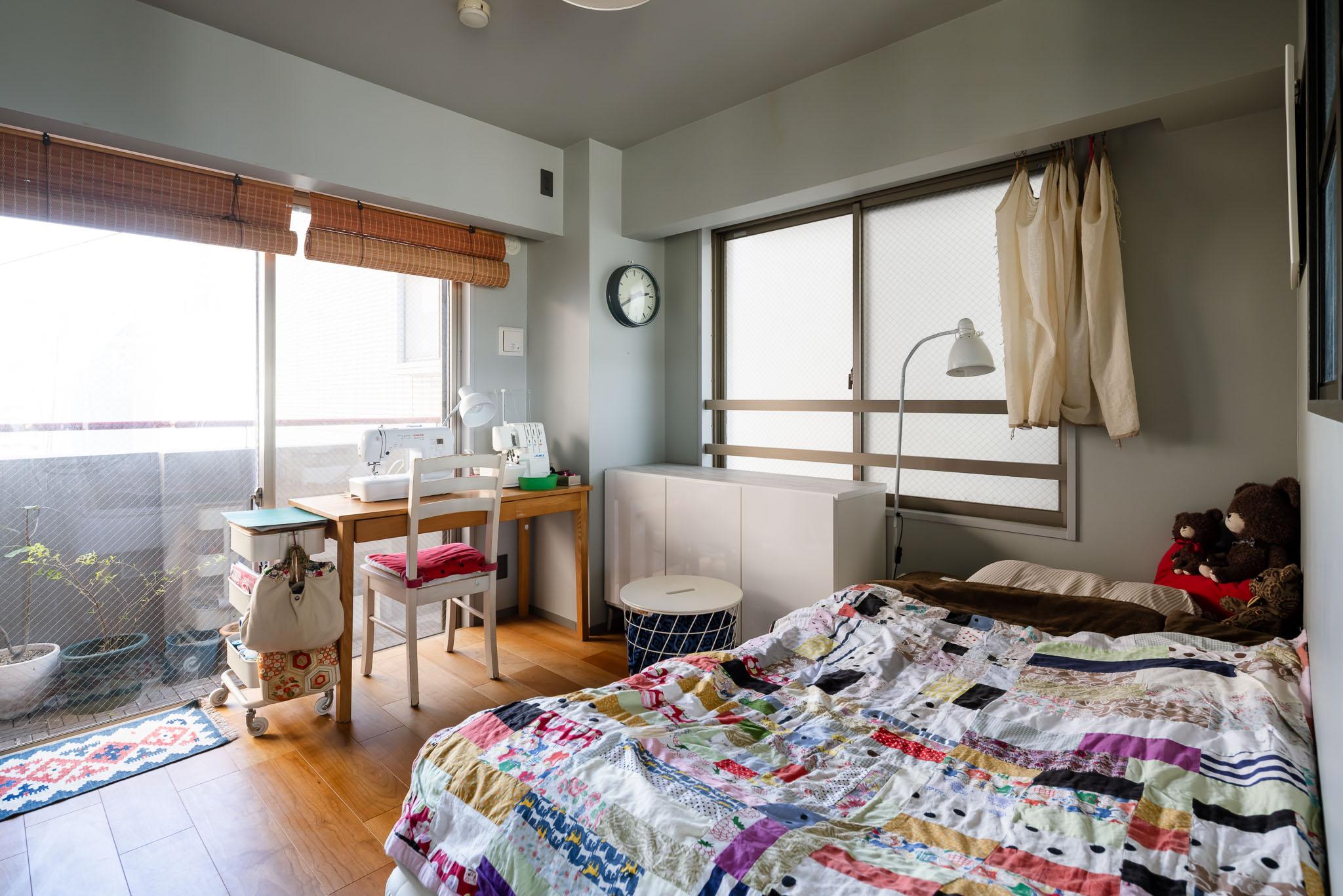 港区南麻布の売買物件/リビング横の洋室