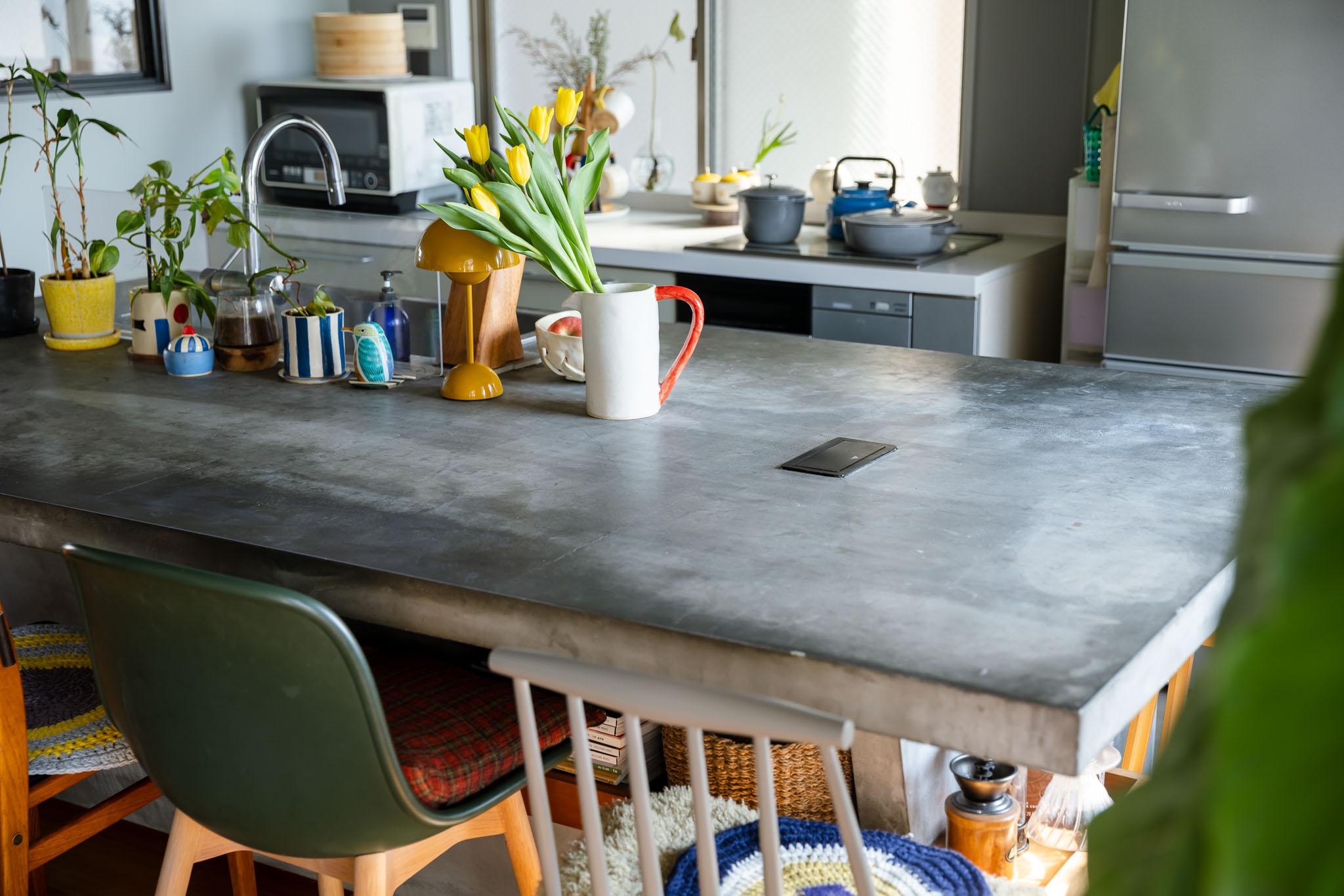 港区南麻布の売買物件/質感が良いモルタル天板