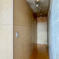 練馬区豊玉北の賃貸物件/東側通路。個室と水回りへはここから