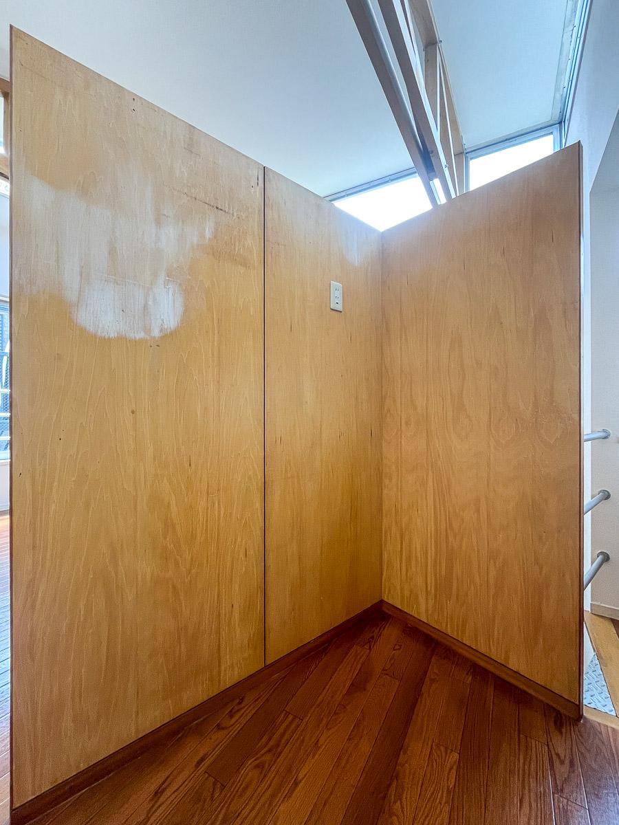 中野区鷺宮の賃貸物件/冷蔵庫・電子レンジ置き場として使える仕切り壁