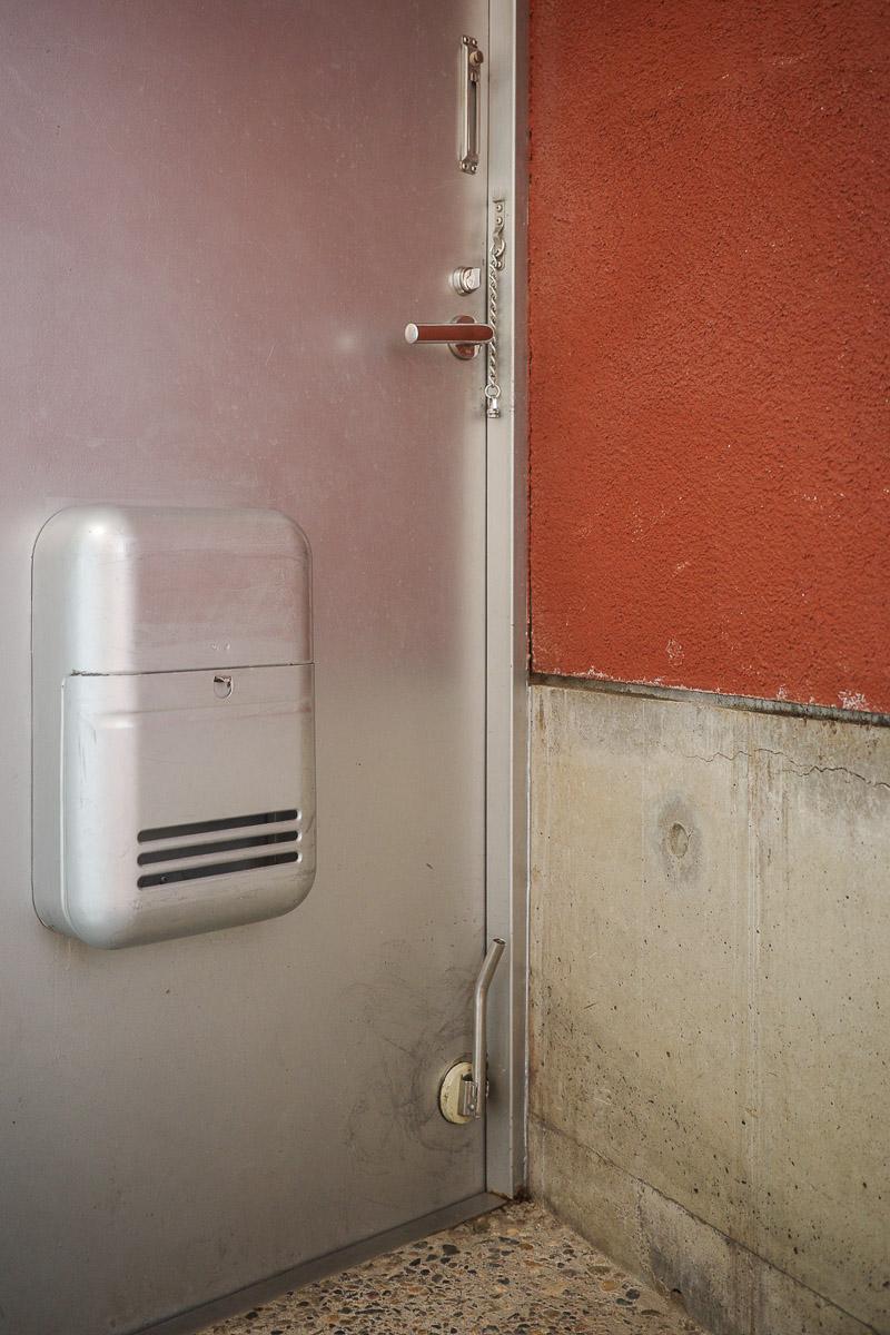 中野区鷺宮の賃貸物件/玄関ドア