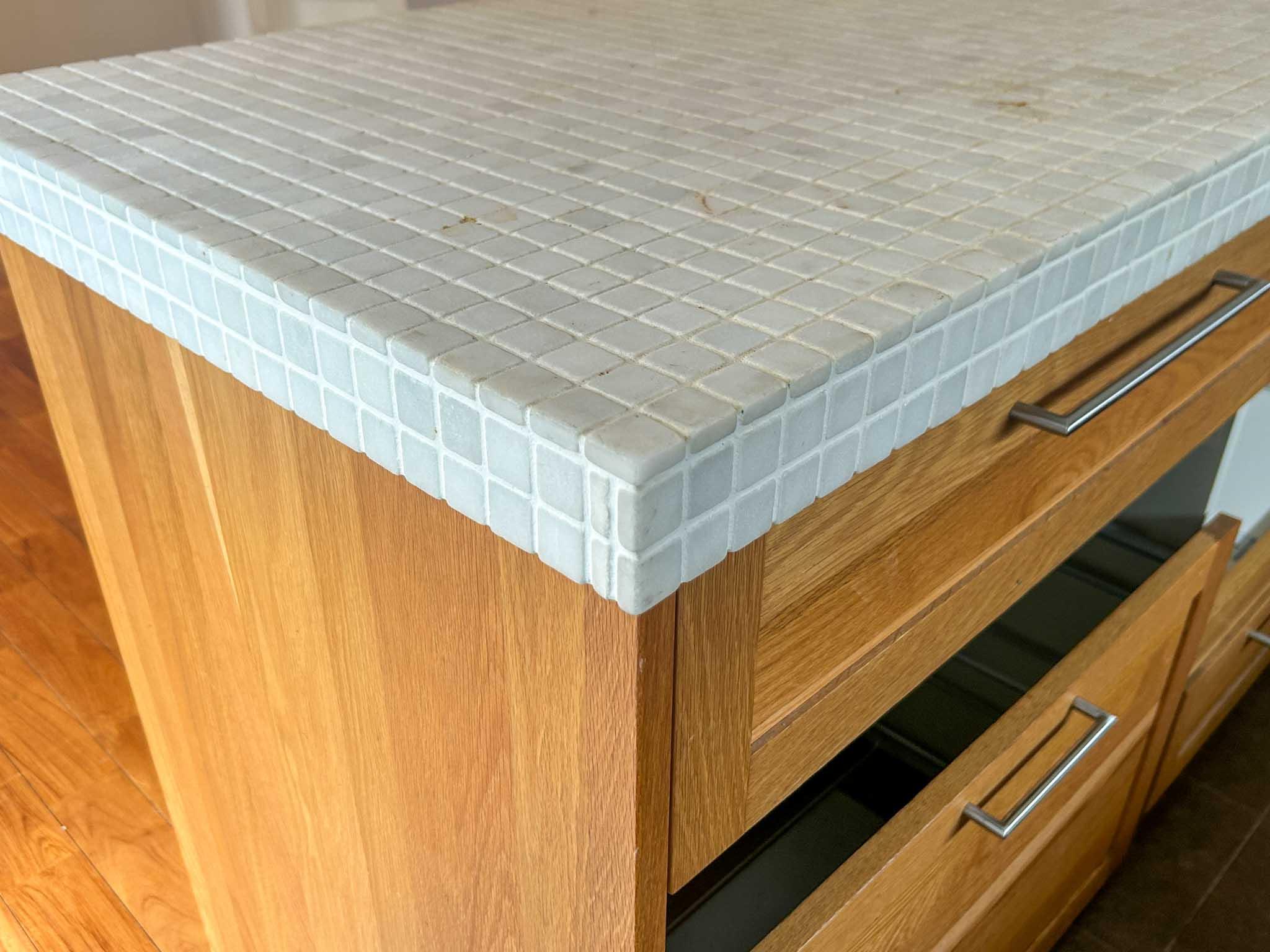 世田谷区用賀の賃貸物件/2階：カウンターはタイル張り