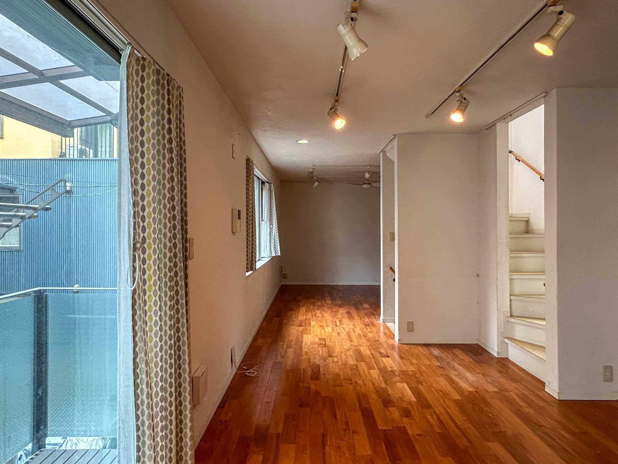 世田谷区用賀の賃貸物件/2階：西側をみる