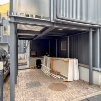 世田谷区用賀の賃貸物件/駐車スペース。およそ2.4mの幅があります