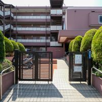 世田谷区玉堤の売買物件/マンションへの出入り口