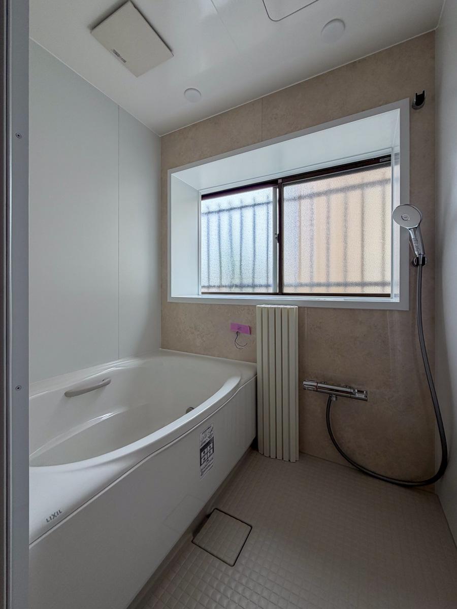 東京都世田谷区千歳台の賃貸物件/浴室はリフォーム済み。追い焚き機能付きです