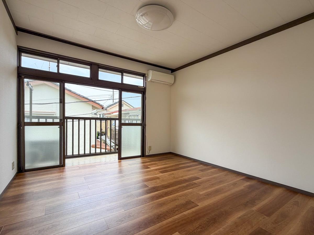 東京都世田谷区千歳台の賃貸物件/8畳の洋室