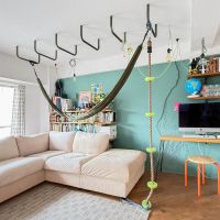 横浜市港北区富士塚の売買物件/アスレチックコーナー。うんていやロープ、ハンモックなど遊び道具が仕込まれています。(ロープ、ハンモックは取り外しも可能です)