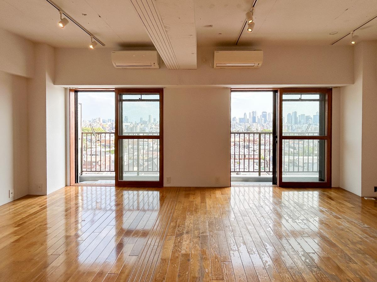 新宿区下落合の賃貸物件/ワイドな窓の先には南に抜けたとびきりの眺望