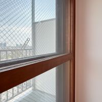 新宿区下落合の賃貸物件/リビングの窓はアルミと木製の２重サッシ