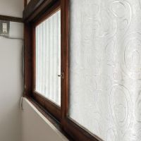 練馬区旭丘の賃貸物件/キッチン前の木枠のサッシも味わいのある状態で残っています