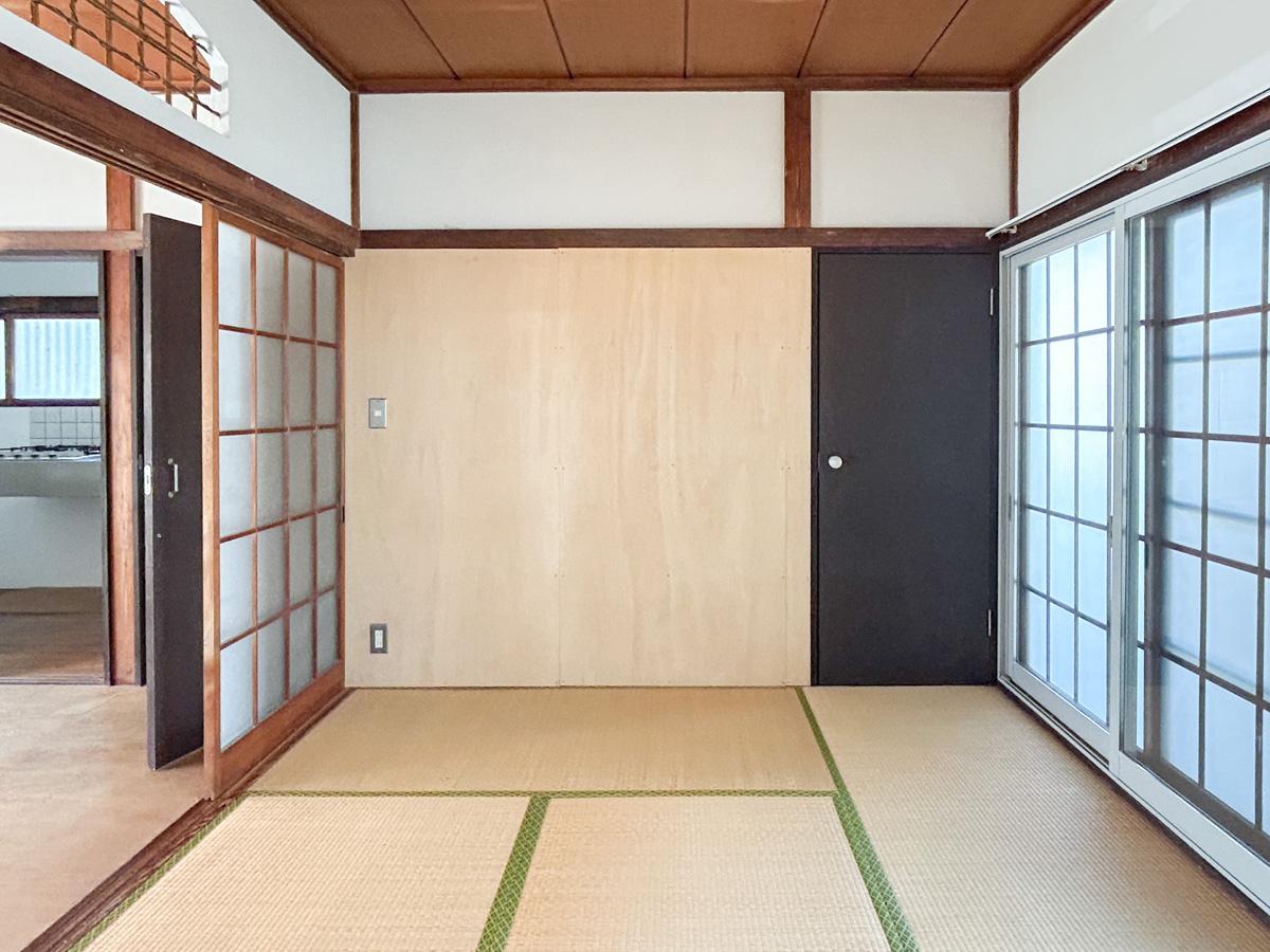 練馬区旭丘の賃貸物件/和室。一部の壁も合板になっていて、改装可能です