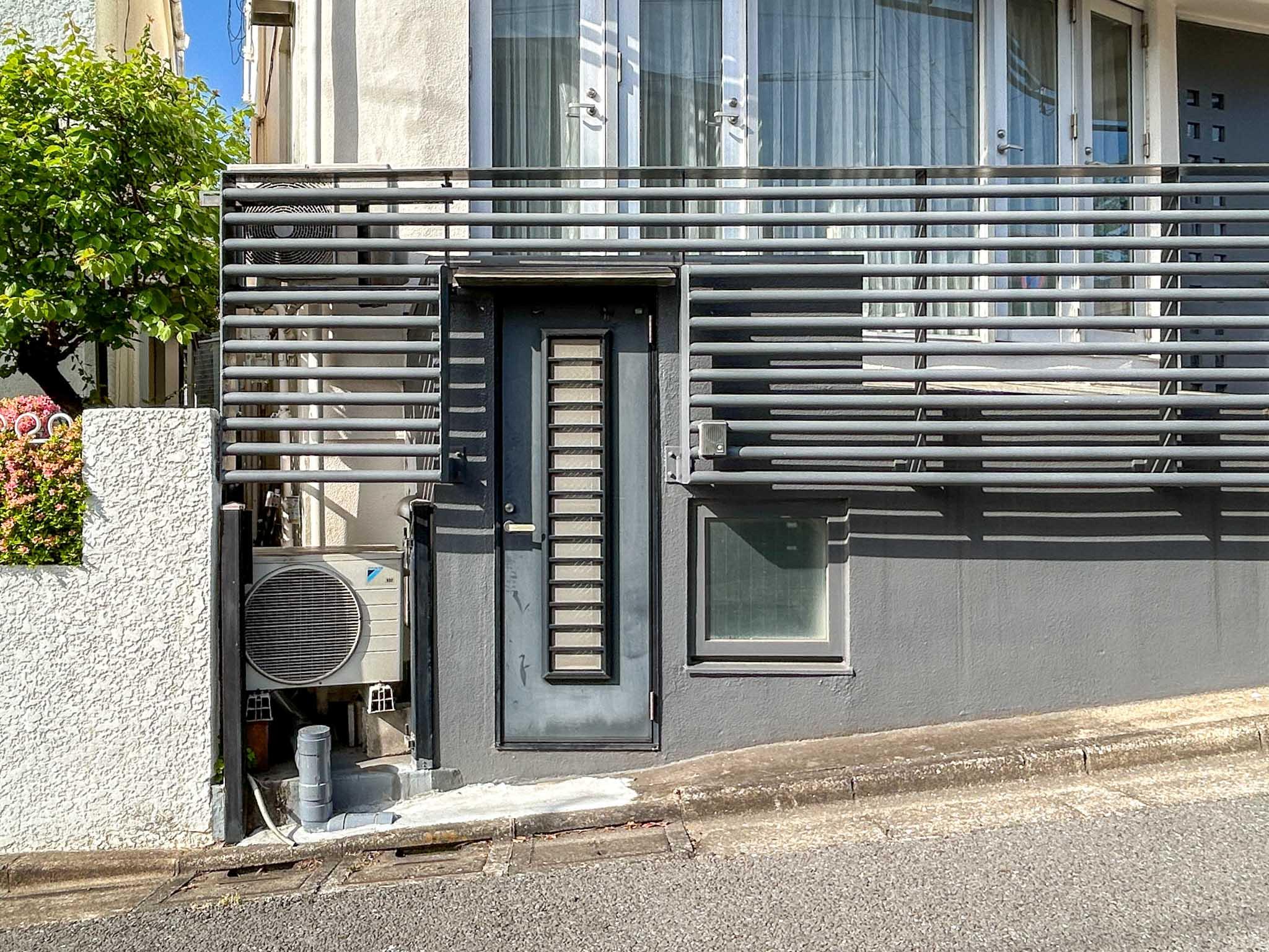 大田区南馬込の賃貸物件/地下へつながる扉