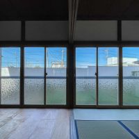 栃木県那須塩原市埼玉の賃貸物件/1階住居部分：庭へ足を放り出して、スイカの種をプププッとする子供が目に浮かびます