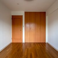 東京都新宿区下落合の賃貸物件/バルコニー側から洋室をみる