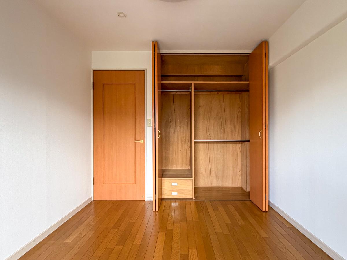 東京都新宿区下落合の賃貸物件/こちらの収納も大容量かつ使い勝手が良さそう