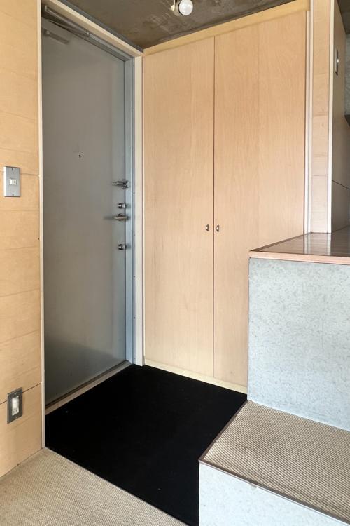 新宿区上落合の賃貸物件/靴箱付きの玄関