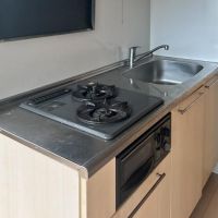 新宿区上落合の賃貸物件/キッチンはガスコンロ2口のグリル付き