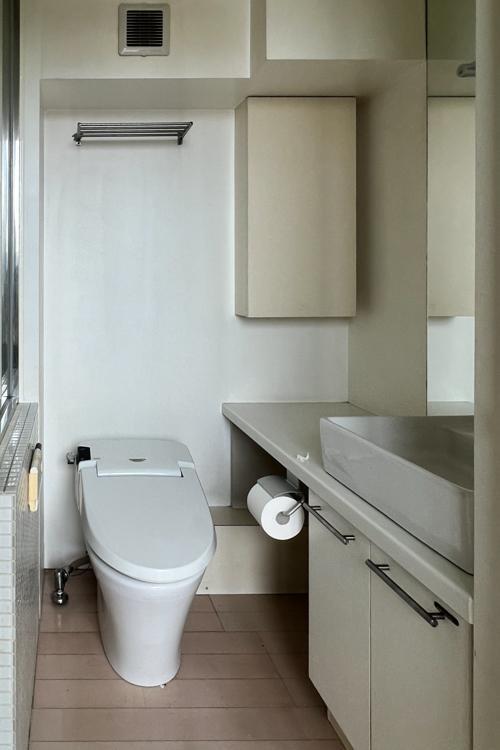 新宿区上落合の賃貸物件/トイレと洗面所