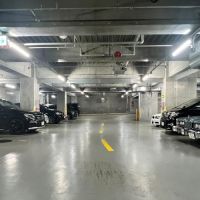 新宿区上落合の賃貸物件/地下2階は入居者専用駐車場、地下1階は時間貸駐車場になっています