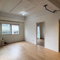 杉並区高円寺南の賃貸物件/北側約4.7畳の部屋のドア付近からの視点