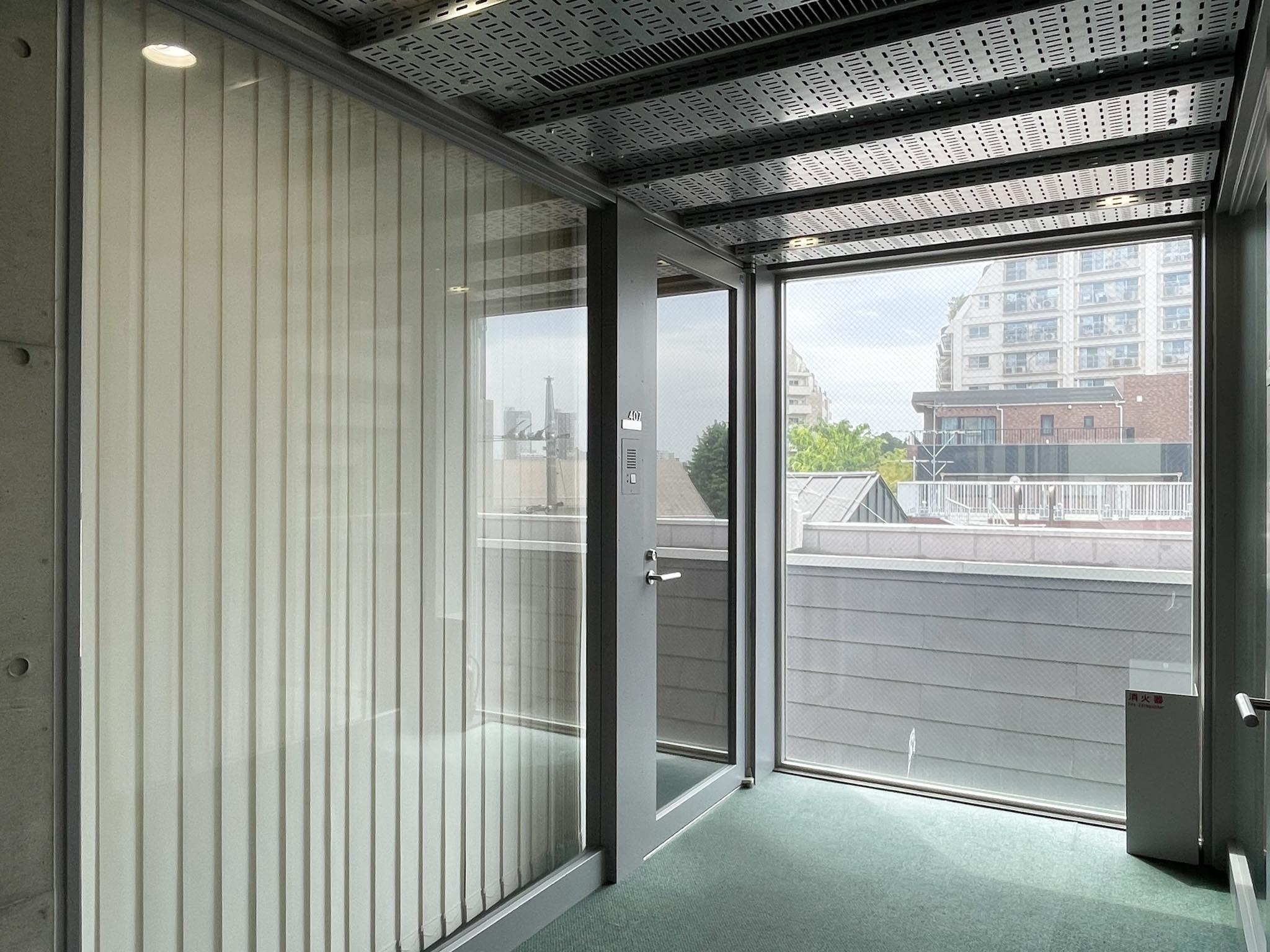 武蔵野市御殿山の賃貸物件/4F：バーチカルブラインドで目隠しも可能です