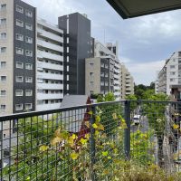 武蔵野市御殿山の賃貸物件/5F：南側のベランダ