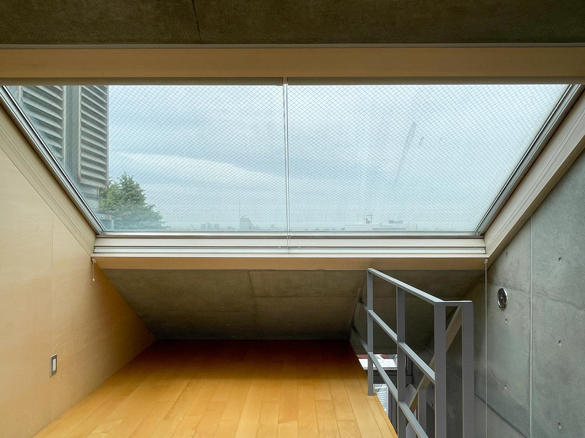 武蔵野市御殿山の賃貸物件/6F：ベッドを置けば、夜空を眺めながら眠ることができます